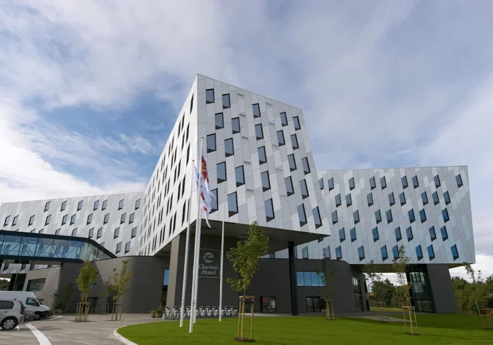 Clarion_Hotel_Energy_-_Exterior_-_Facade_original